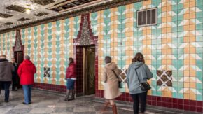 historic tour at old coca cola bottling plant