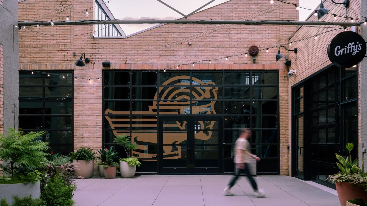 the-stutz-someraroad Signage Museum Minerva